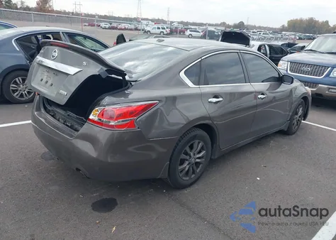 2015 Nissan Altima 2.5 S z USA, uszkodzony, nr VIN 1N4AL3AP1FN895377